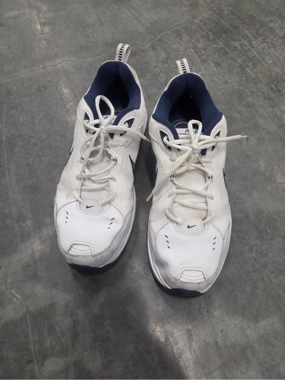 Nike Men’s White Athletic Sneakers with Navy Accents